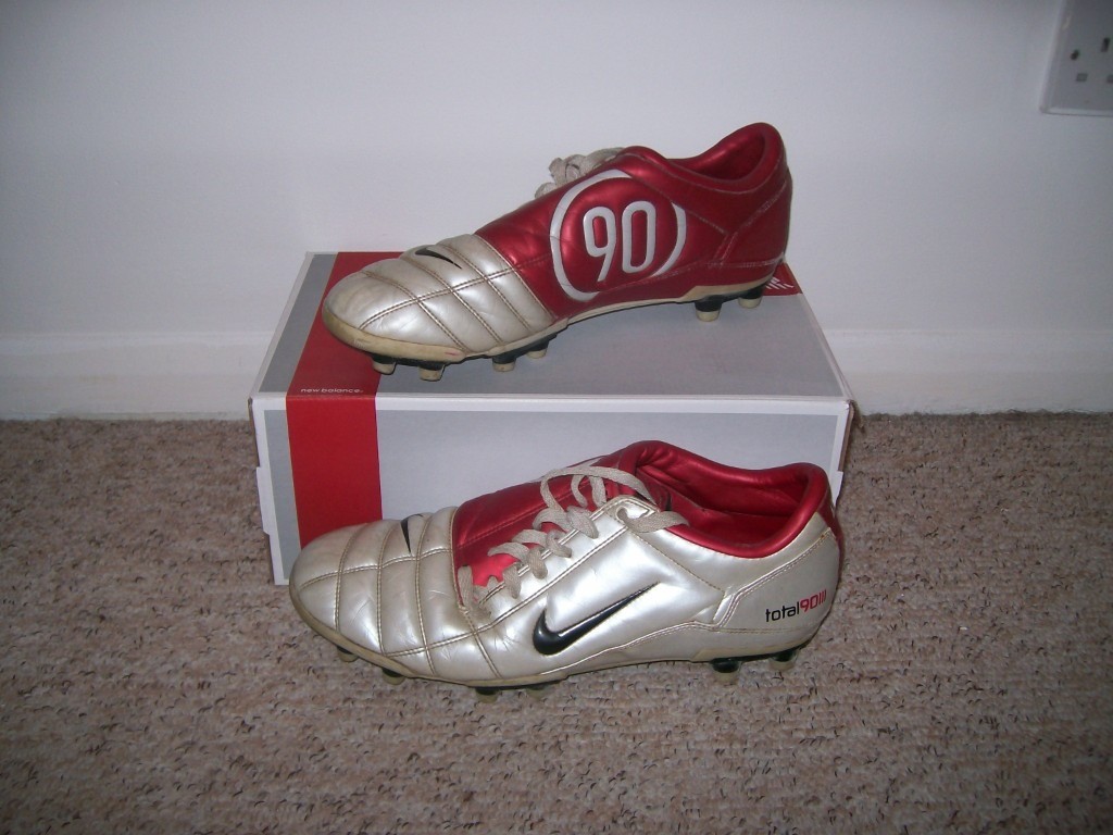 nike total 90 retro